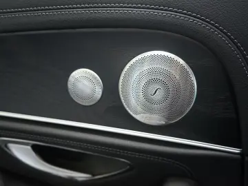 E 220 CDI AMG line PANO KAMERA TOT WINKEL SUND S