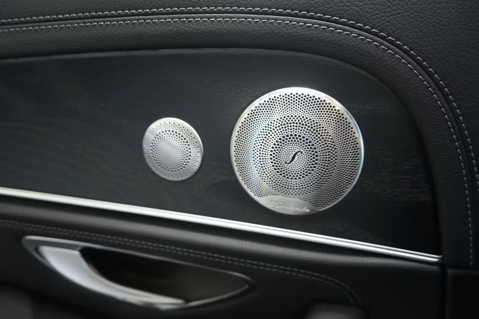 E 220 CDI AMG line PANO KAMERA TOT WINKEL SUND S