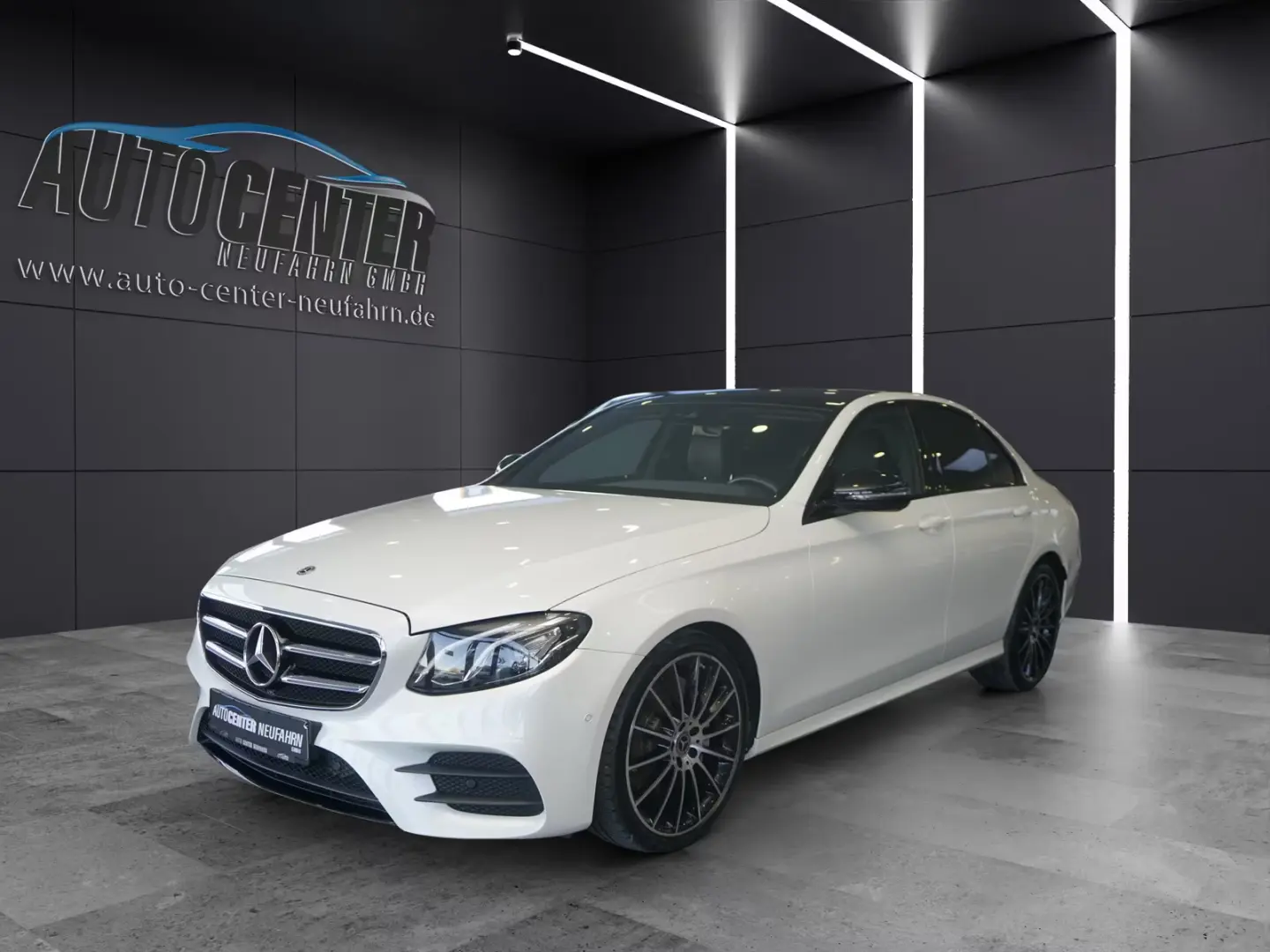 E 220 CDI AMG line PANO KAMERA TOT WINKEL SUND S