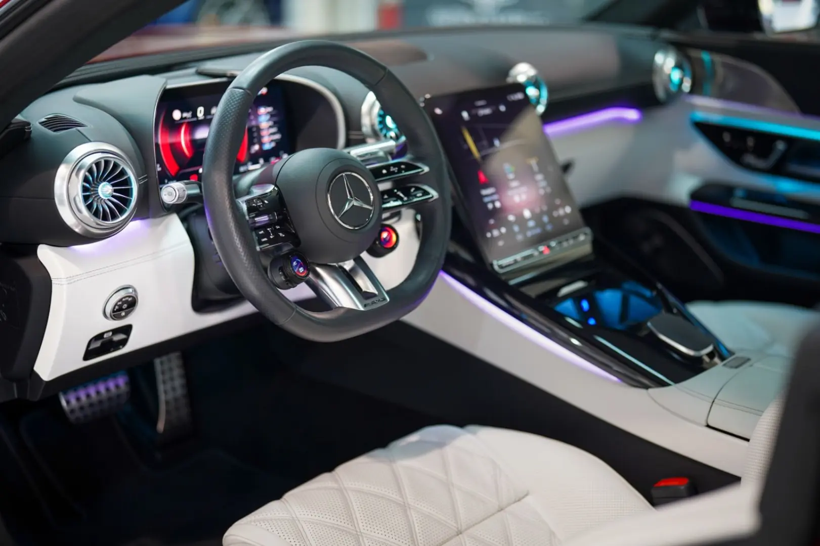 AMG GT 63 4M Premium   EXCLUSIVE AERO PAKET LIFT