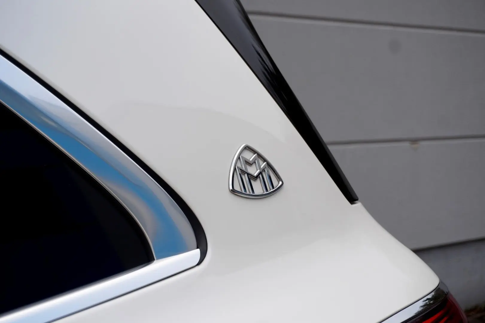 Maybach GLS 600 MANUFAKTUR FIRSTCLASS FOND TV 23