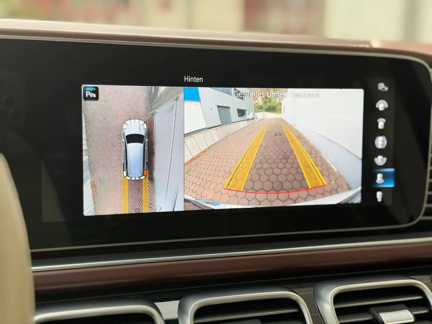 Maybach GLS 600 MANUFAKTUR FIRSTCLASS FOND TV 23