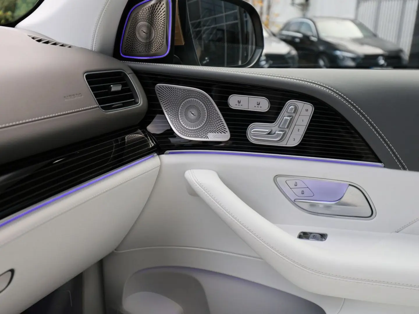 GLS 600 Maybach TwoTone FirstClass Standhz. Dist