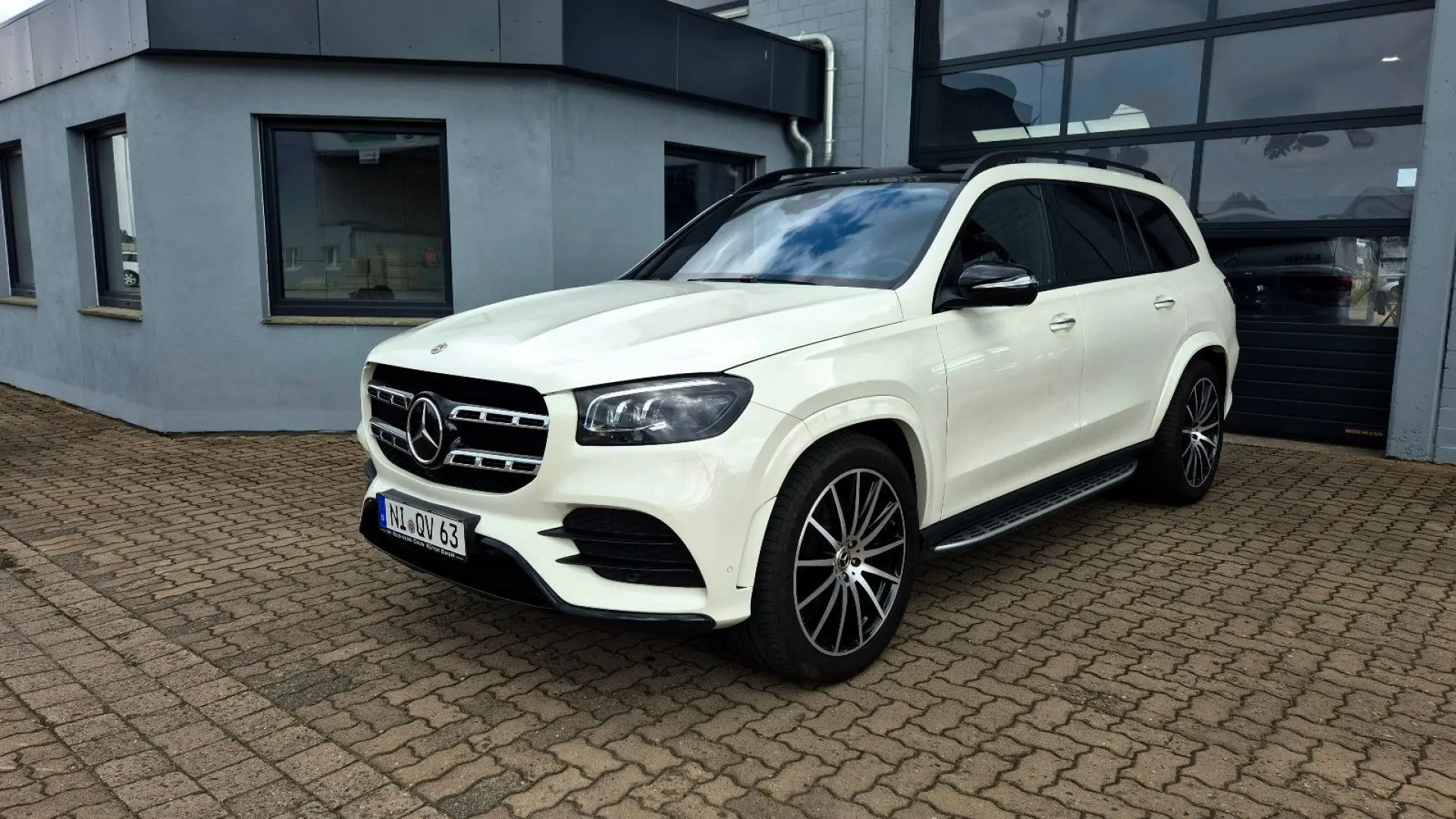 GLS 400d AMG Night LED Pano Burmester