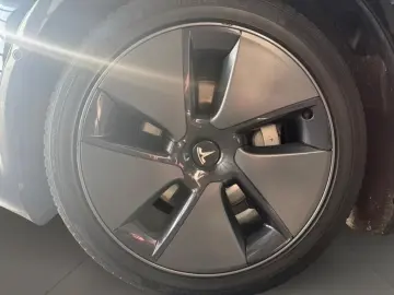 Model 3 Long Range Dual AWD   MwSt ausweisbar