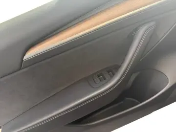 Model 3 Long Range Dual AWD   MwSt ausweisbar