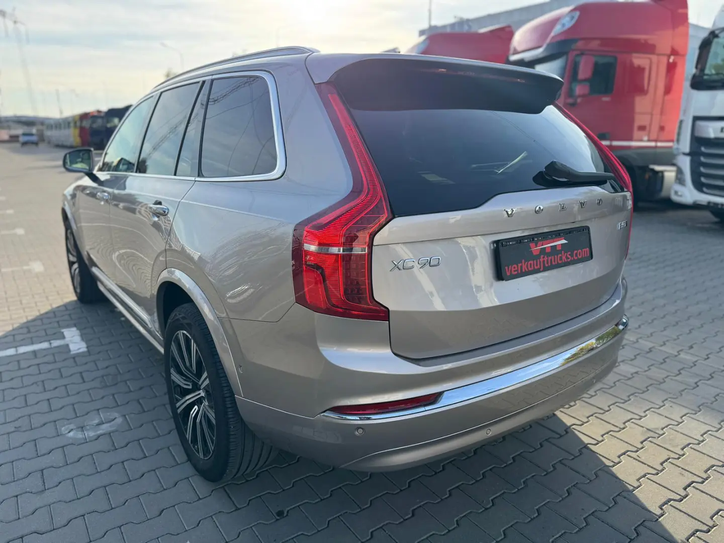 Volvo XC 90 B5 MHEV AWD 7 locuri Ultimate Bright