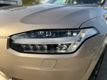 Volvo XC 90 B5 MHEV AWD 7 locuri Ultimate Bright