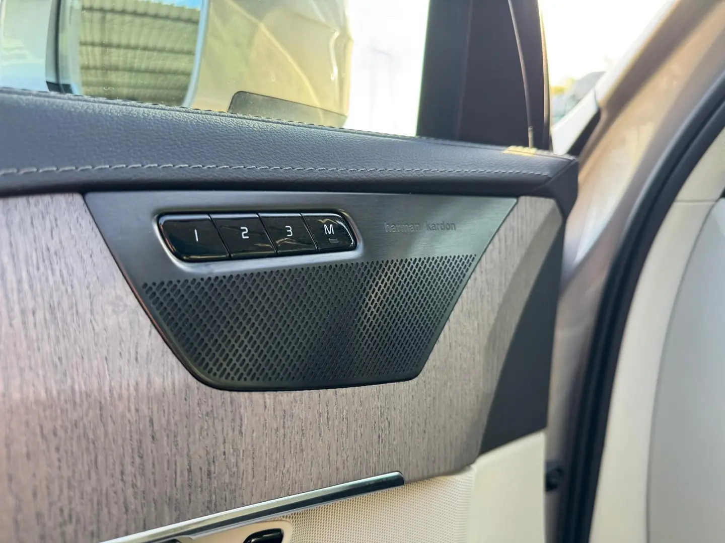 Volvo XC 90 B5 MHEV AWD 7 locuri Ultimate Bright