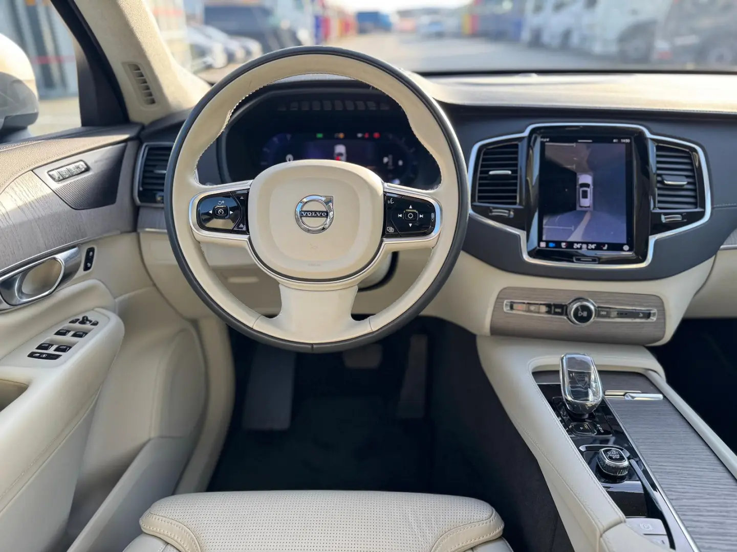 Volvo XC 90 B5 MHEV AWD 7 locuri Ultimate Bright