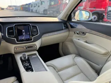 Volvo XC 90 B5 MHEV AWD 7 locuri Ultimate Bright