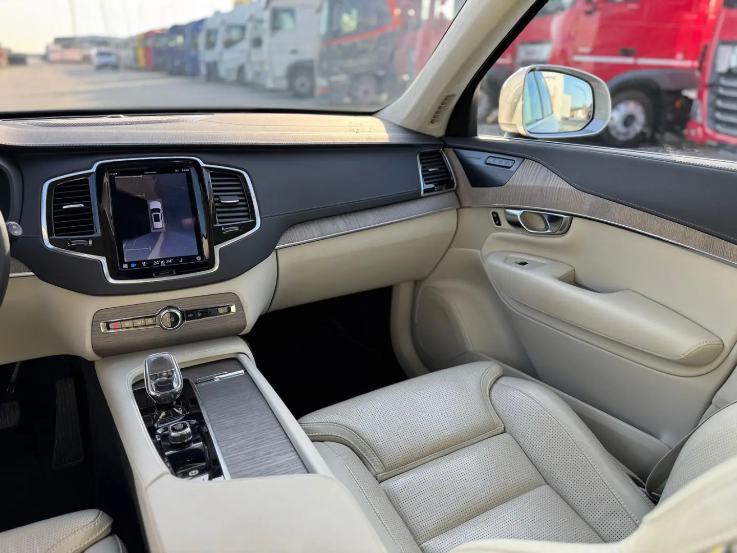 Volvo XC 90 B5 MHEV AWD 7 locuri Ultimate Bright