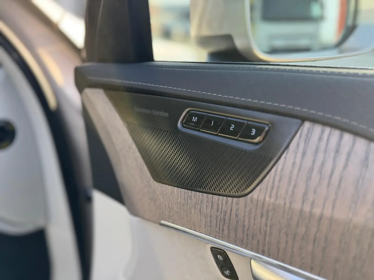 Volvo XC 90 B5 MHEV AWD 7 locuri Ultimate Bright