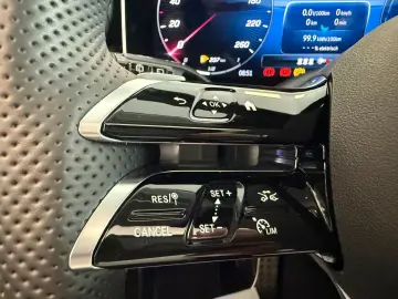 Mercedes Benz GLC 300 e 4M AMG