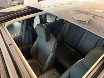 Mercedes Benz GLC 300 e 4M AMG