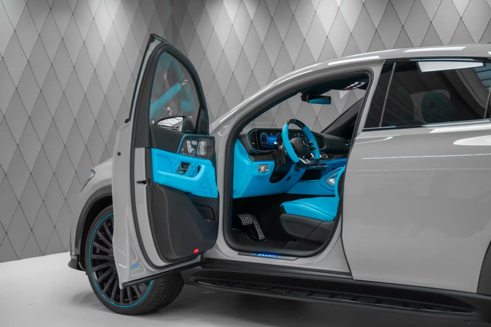 Mercedes-Benz GLE 63 AMG COUPE BRABUS 800 GREY   BLUE