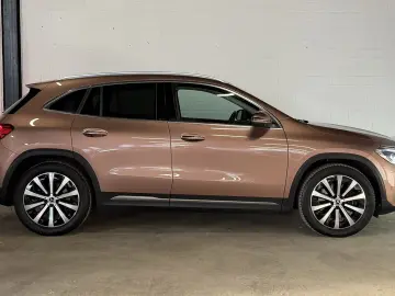 GLA 220 d 4M 8G-DCT  HUD 360 K DTR Q MultiBeam