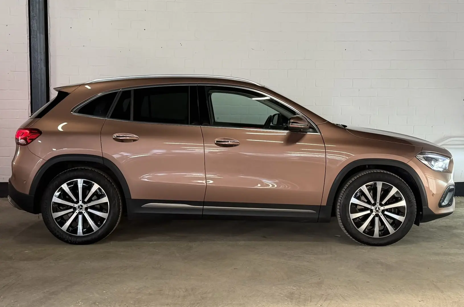 GLA 220 d 4M 8G-DCT  HUD 360 K DTR Q MultiBeam