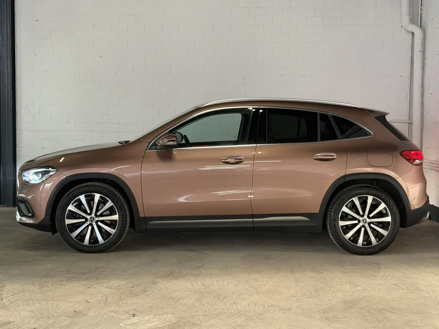 GLA 220 d 4M 8G-DCT  HUD 360 K DTR Q MultiBeam