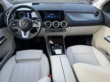 GLA 220 d 4M 8G-DCT  HUD 360 K DTR Q MultiBeam