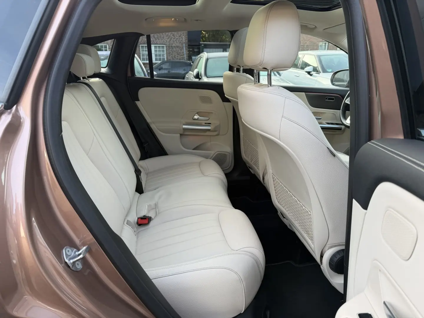 GLA 220 d 4M 8G-DCT  HUD 360 K DTR Q MultiBeam