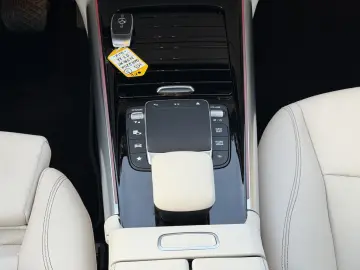 GLA 220 d 4M 8G-DCT  HUD 360 K DTR Q MultiBeam