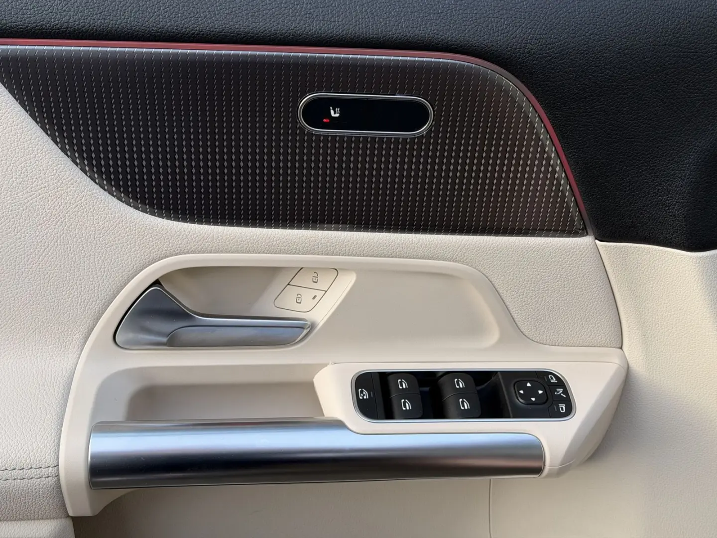 GLA 220 d 4M 8G-DCT  HUD 360 K DTR Q MultiBeam