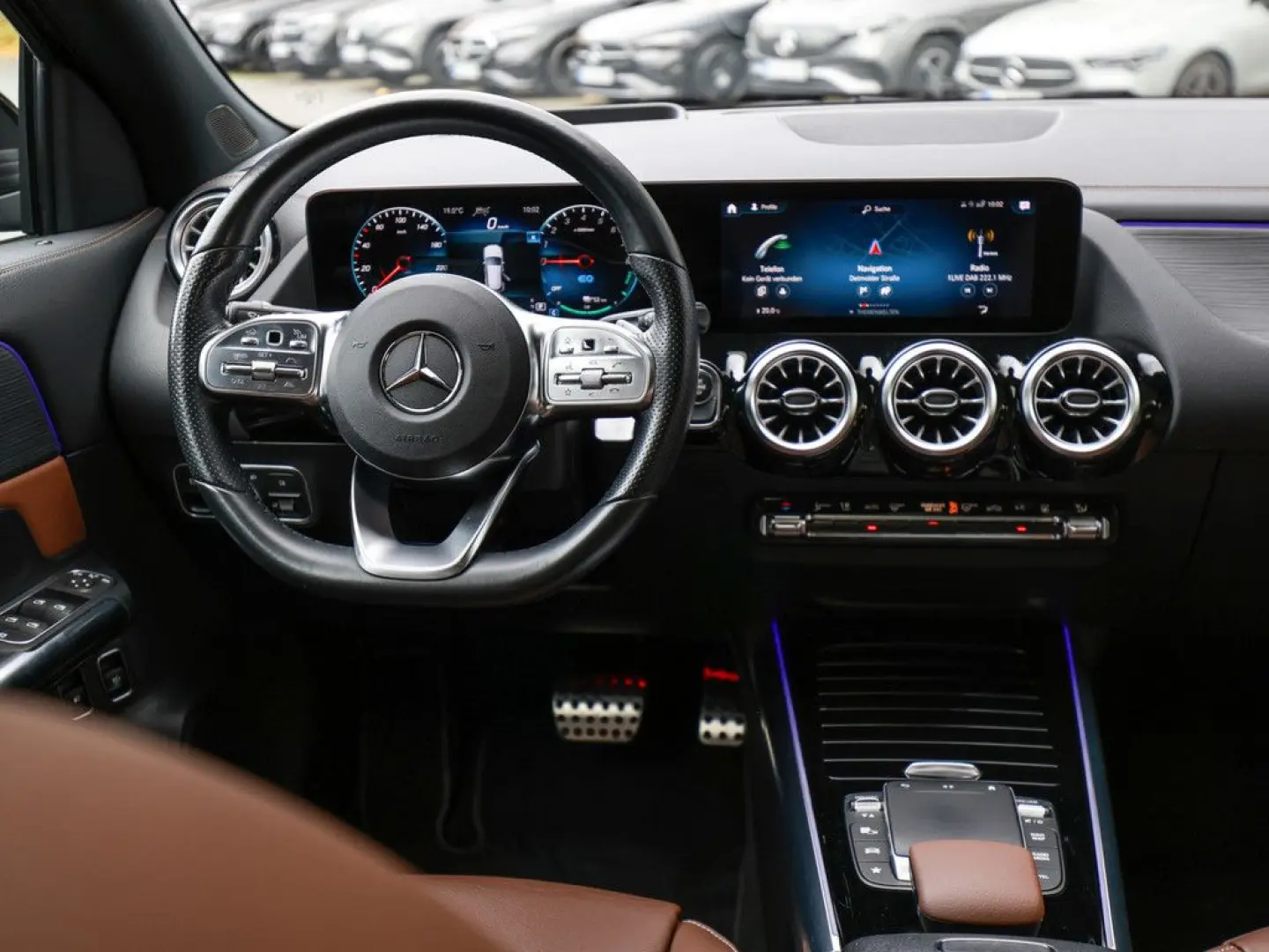 GLA 250 e AMG Sport AHK Distr. LED Pano HUD Navi