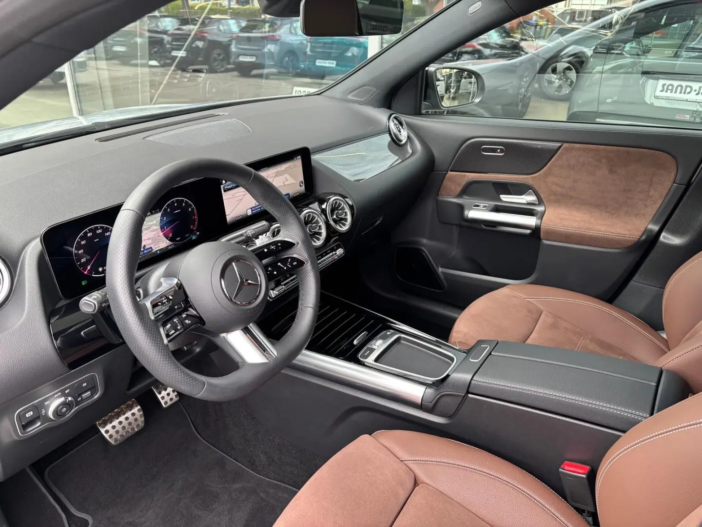 GLA 250 4M AMG Line Premium Night AHK Fahrerass