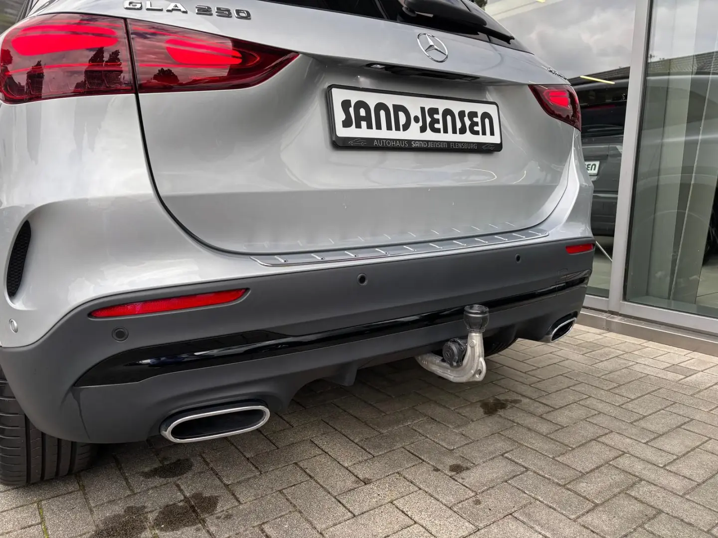 GLA 250 4M AMG Line Premium Night AHK Fahrerass