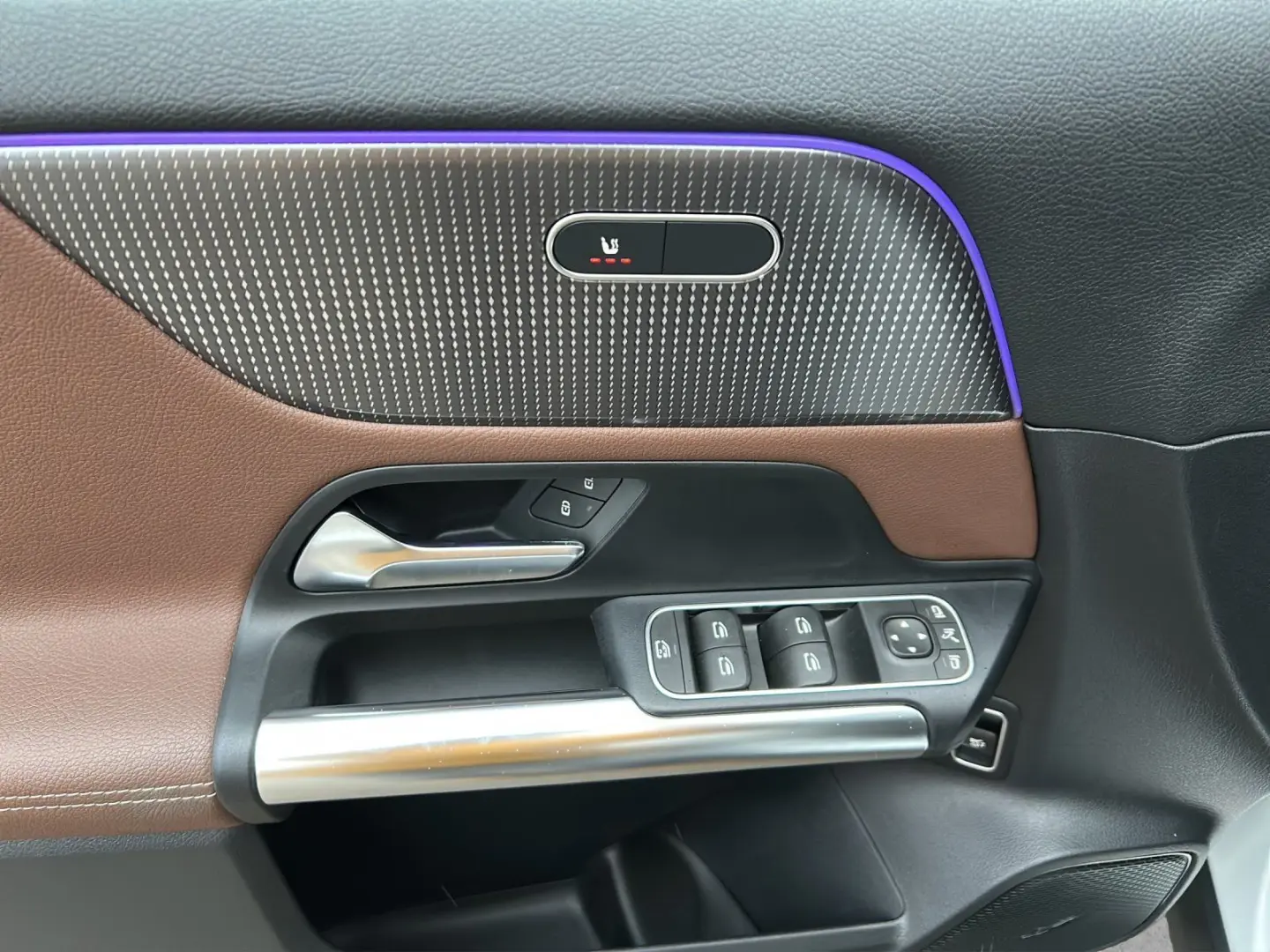 GLA250e Night DISTR Pano AHK KeyGo LED 22kw Hifi