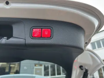 GLA250e Night DISTR Pano AHK KeyGo LED 22kw Hifi