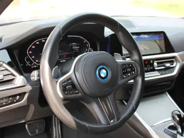 330e M Sport Aut. Kamera HeadUp Laser 1.Hand