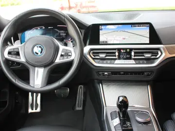 330e M Sport Aut. Kamera HeadUp Laser 1.Hand