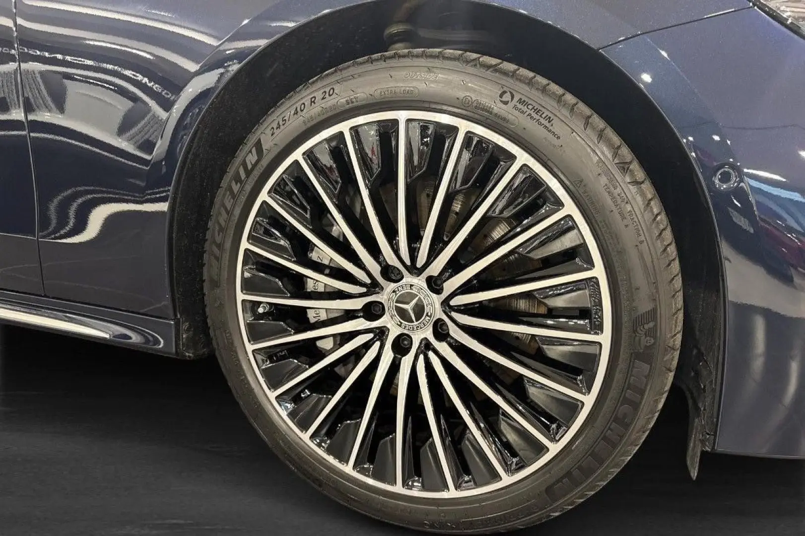 E 300 E 300e 4Matic AMG 313hp PANO Burmester VAT