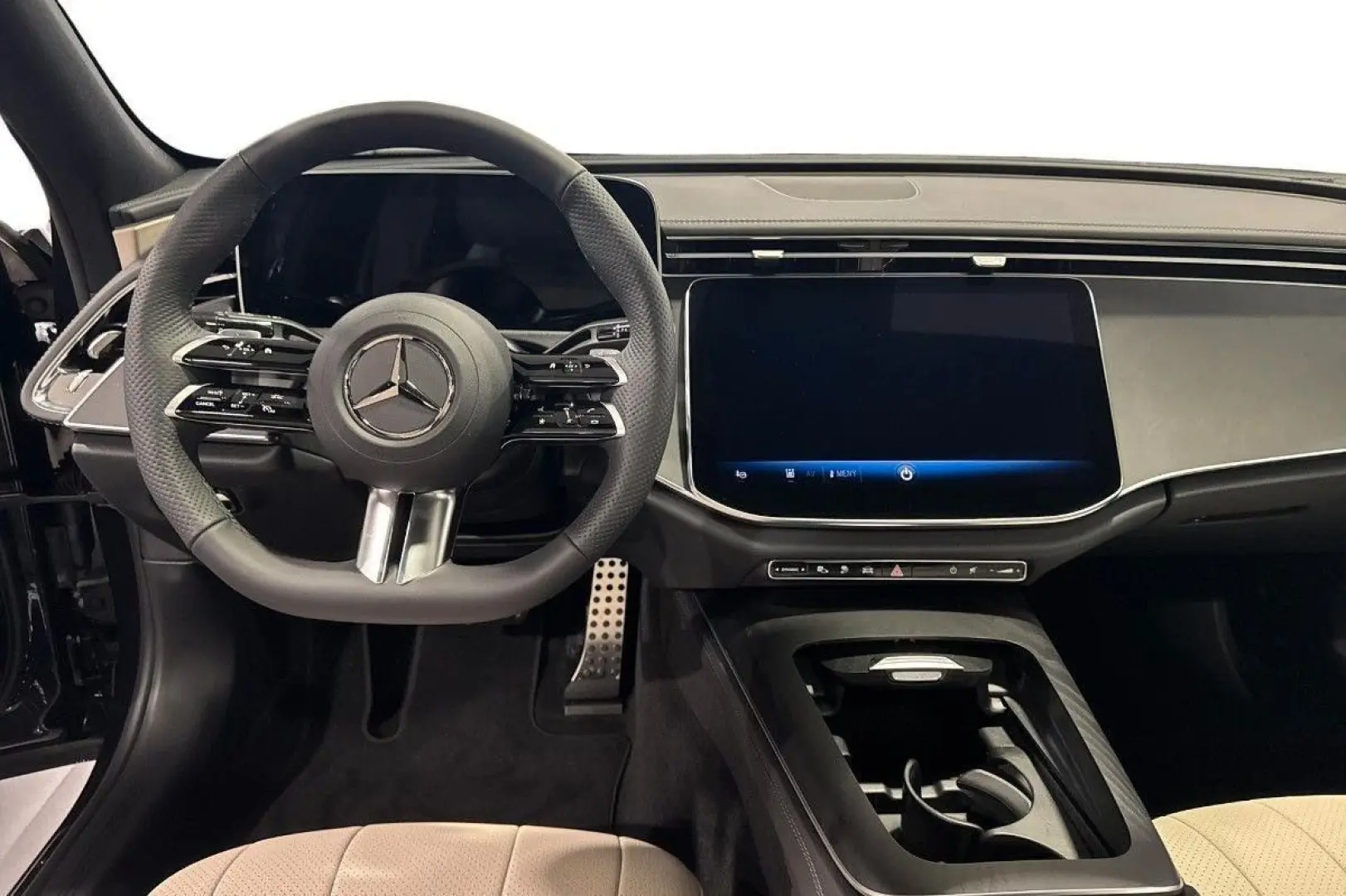 E 300 E 300e 4Matic AMG 313hp PANO Burmester VAT