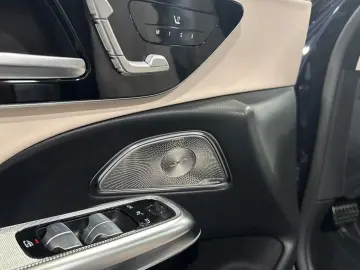 E 300 E 300e 4Matic AMG 313hp PANO Burmester VAT