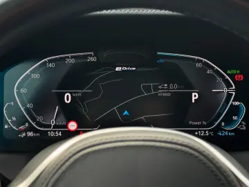 330e M Sport Akustik Laser DrProf. 360  H&K HuD