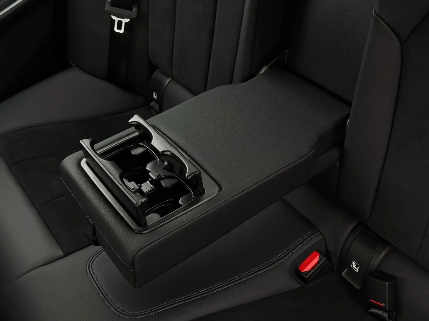 330e M Sport Akustik Laser DrProf. 360  H&K HuD