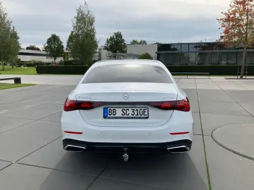 E 400 e 4Matic AMG Line MBUX CAM LEDER BURM 4D
