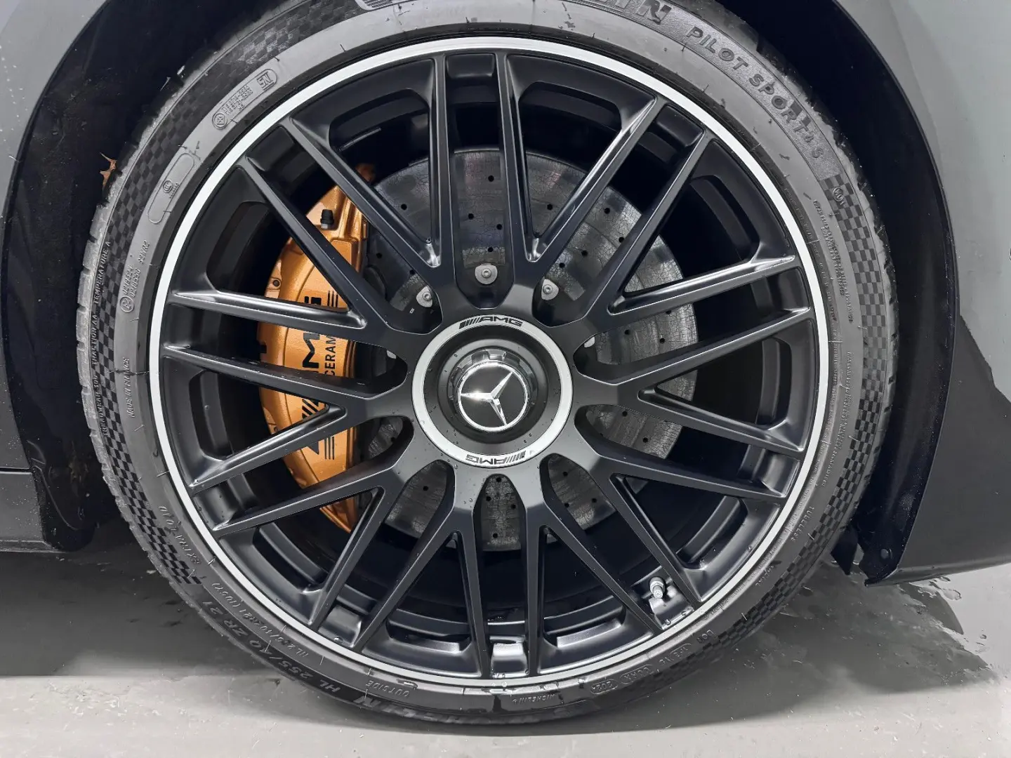 S 63 E Performance L  KERAMIK TV CARBON 4D