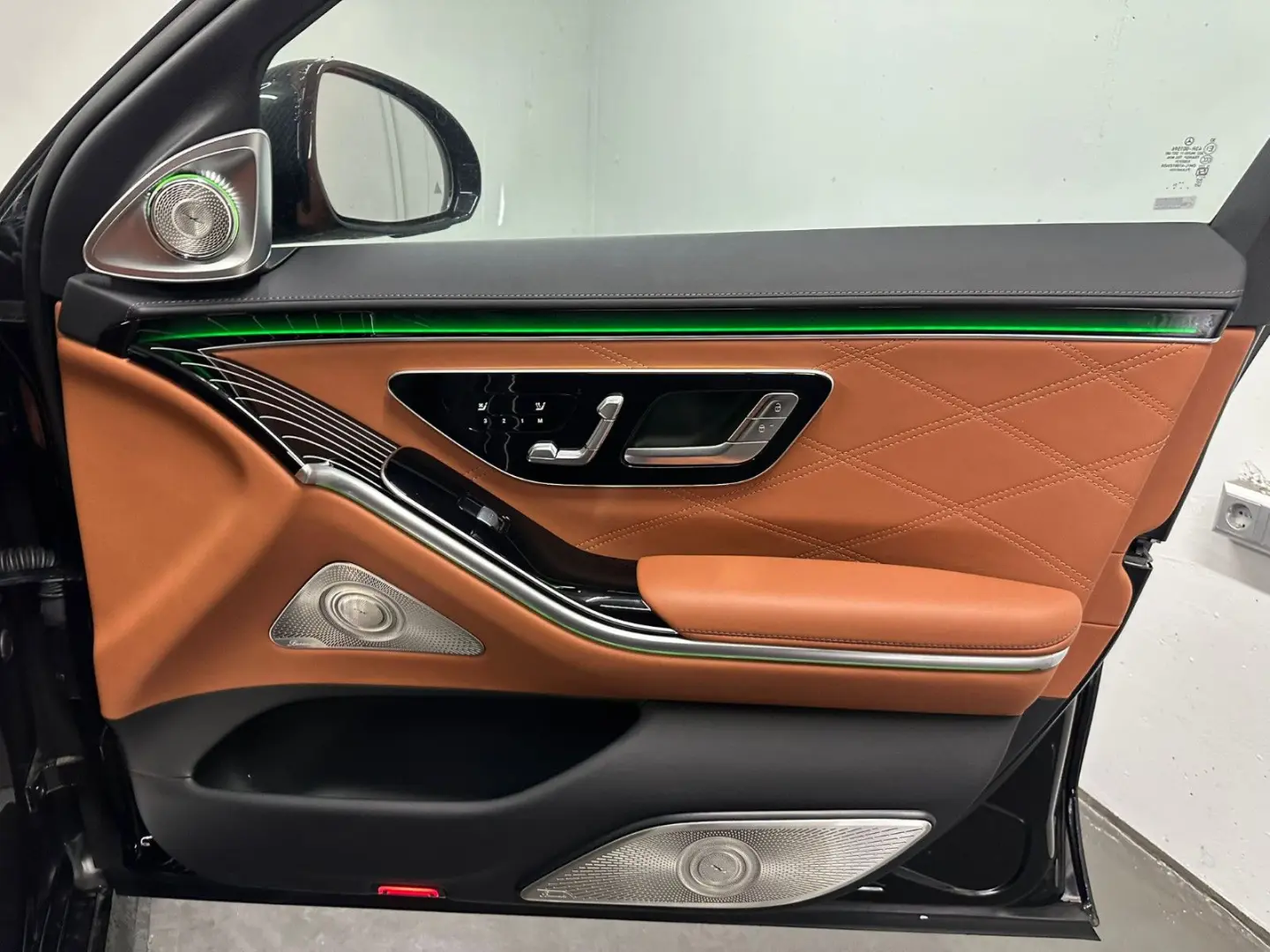 S 63 E Performance L  KERAMIK TV CARBON 4D