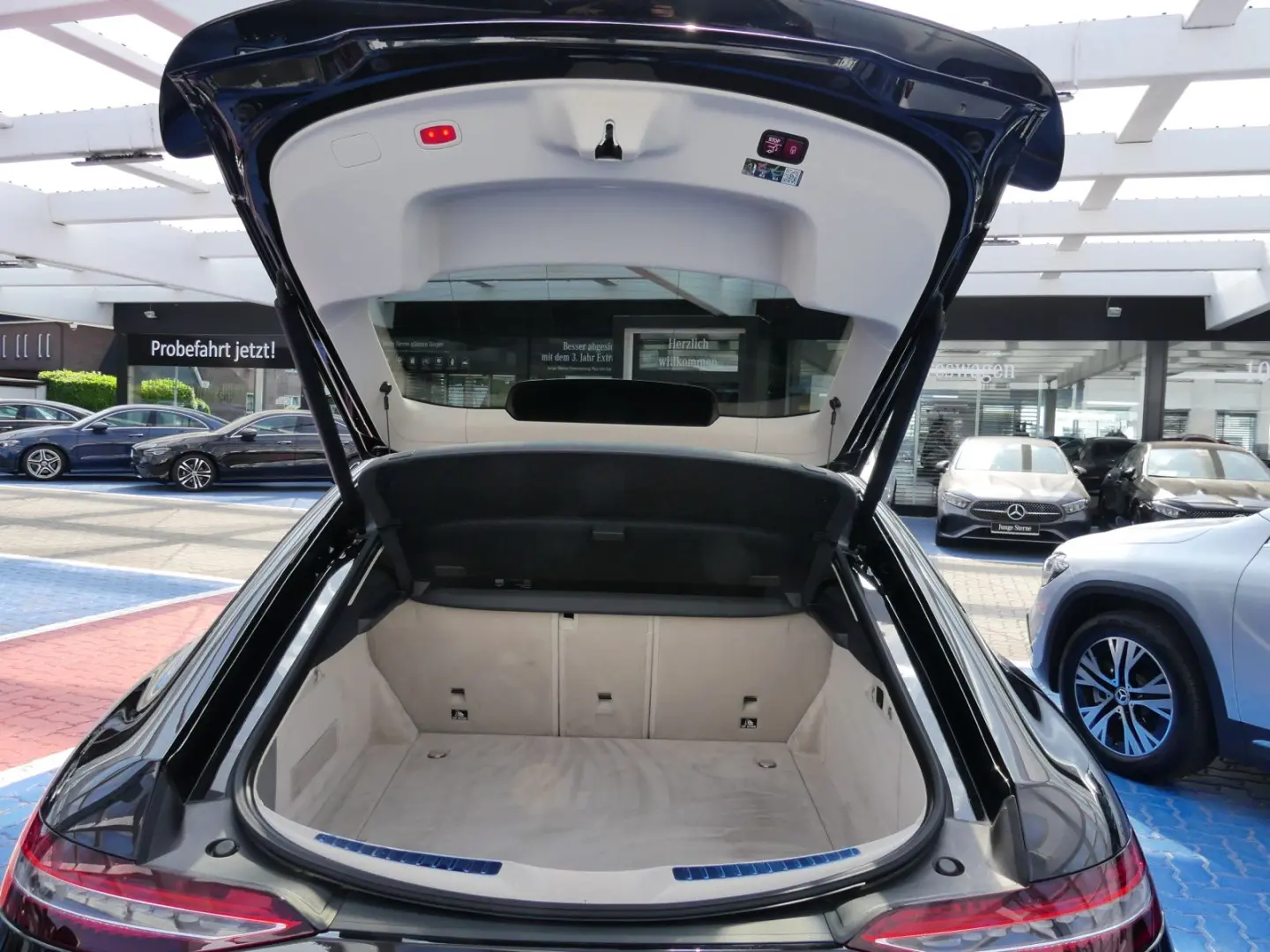 Mercedes-AMG GT 53 4MATIC  AMG DYNAMIC PLUS Pak.