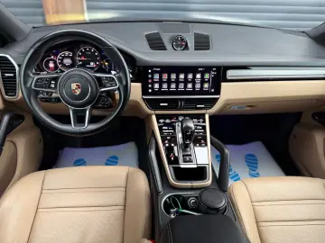 Porsche Cayenne Hybrid Platinum Edition