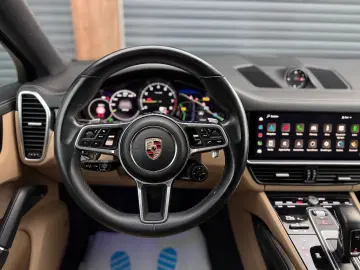 Porsche Cayenne Hybrid Platinum Edition