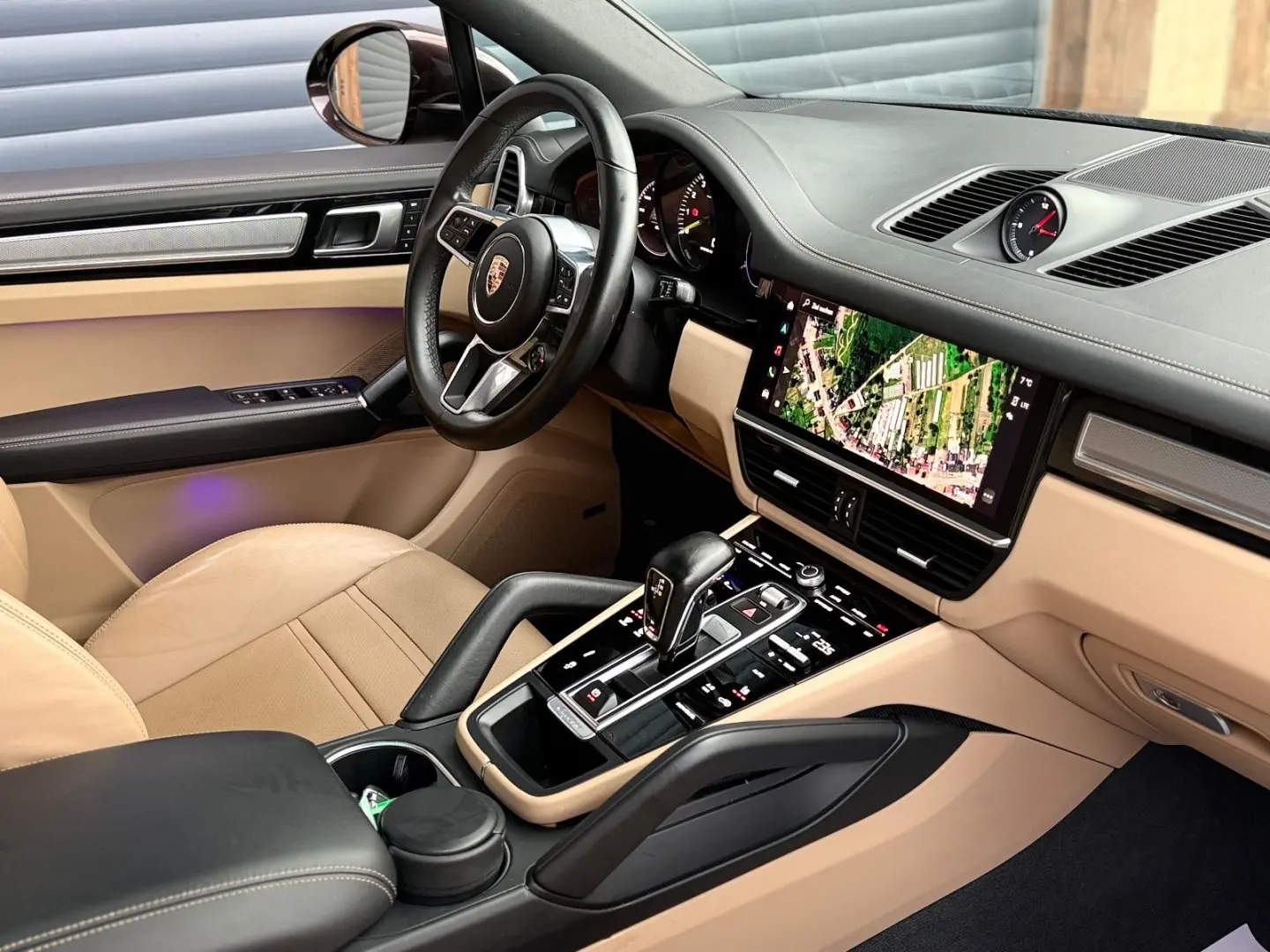 Porsche Cayenne Hybrid Platinum Edition