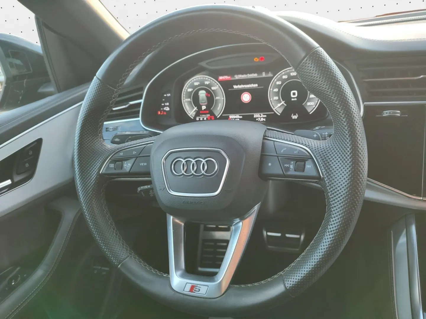 Q8 55 TFSI e quattro S line Navi Matrix Alu AHK