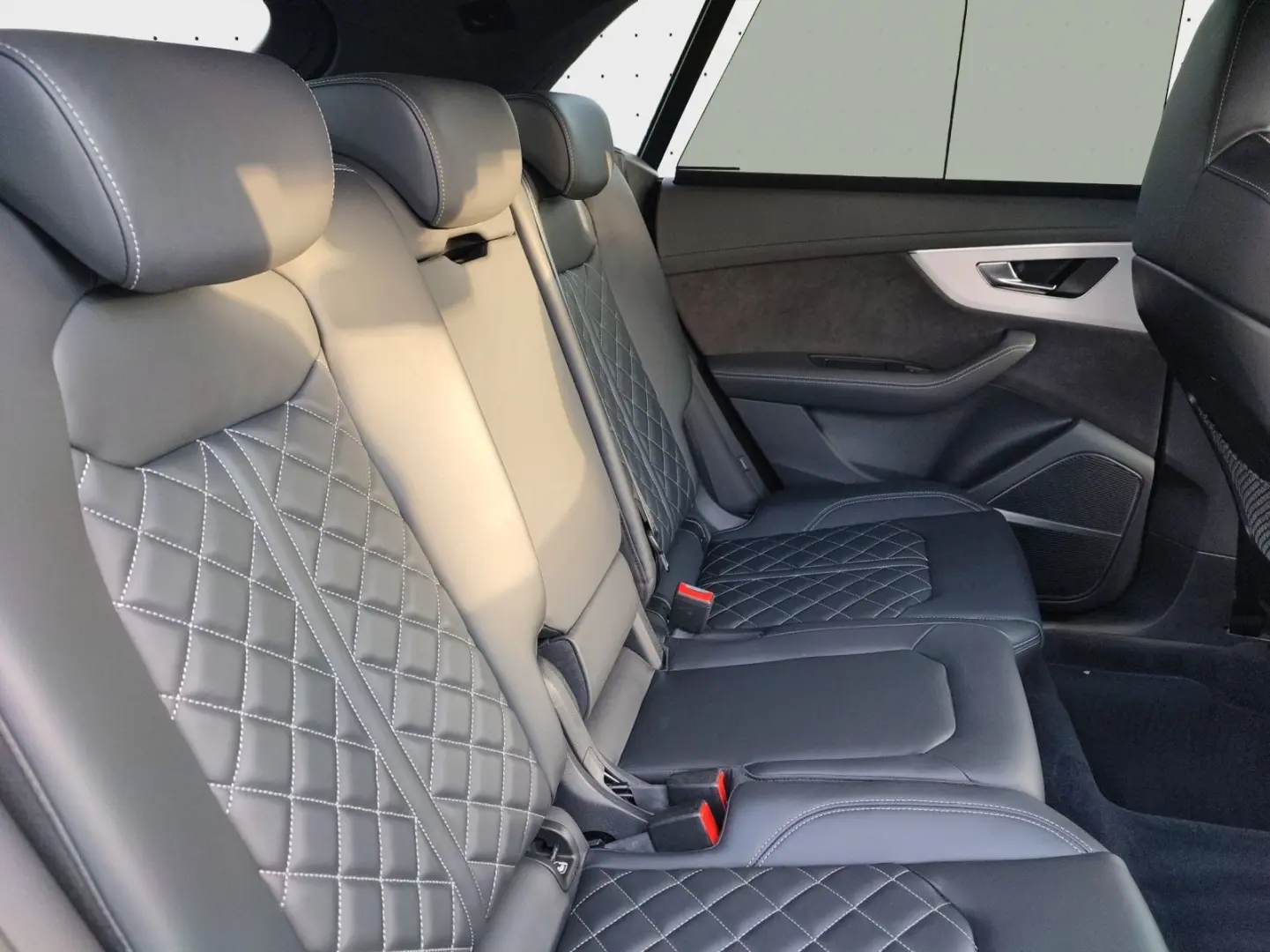 Q8 55 TFSI e quattro S line Navi Matrix Alu AHK