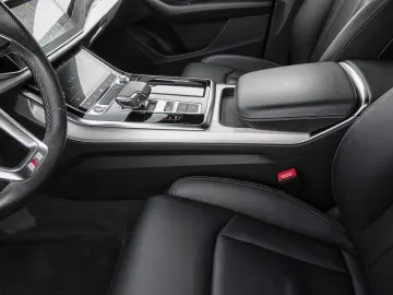 Q8 SUV 55 TFSI e quattro 280(381) tiptronic Virt