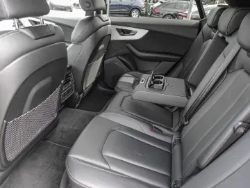 Q8 SUV 55 TFSI e quattro 280(381) tiptronic Virt